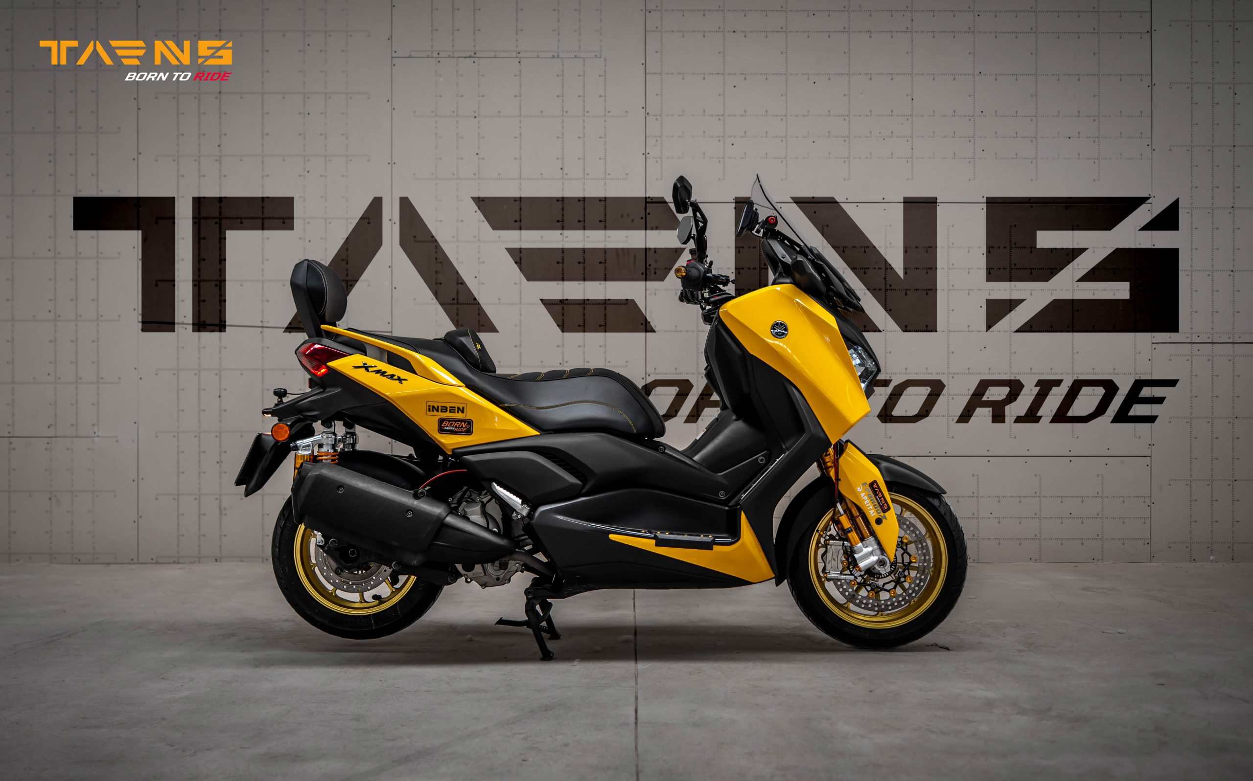 YAMAHA XMAX